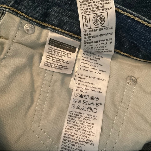 Levi's Women's Blue Distressed Jeans - Picture 10 of 11